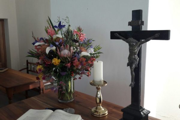 Gottesdienst auf Fels Retreat